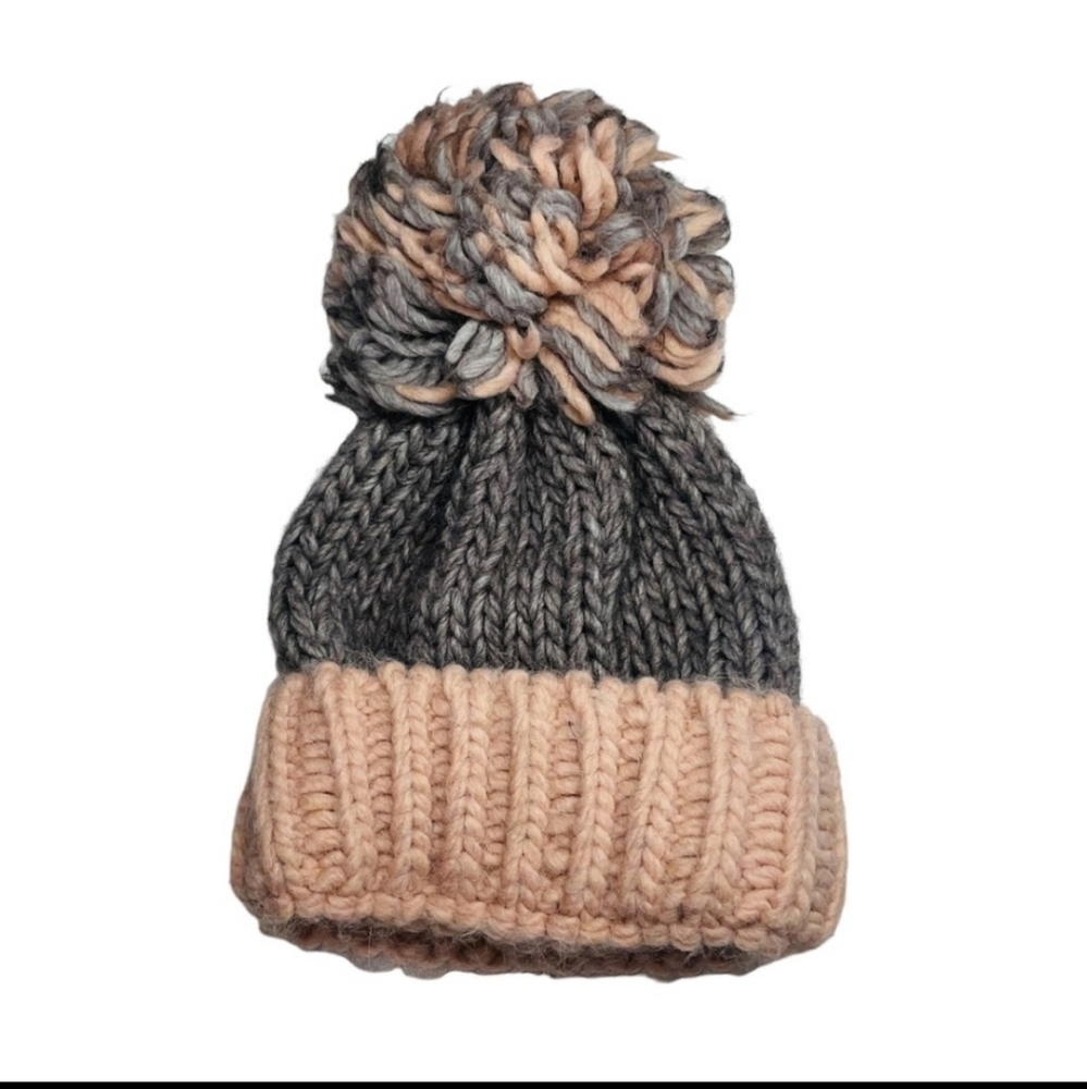 Gelso Bianco Gray & Pink Knit Pom Pom Beanie one size